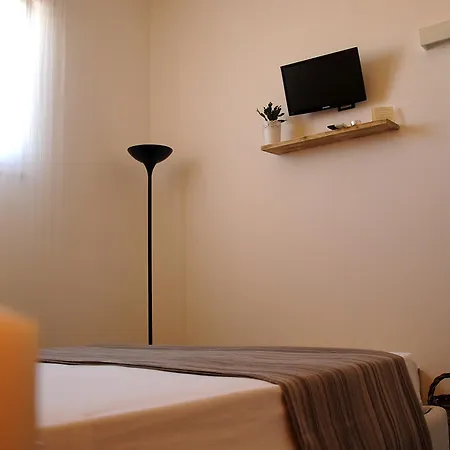 Guest house Luvi Maruggio